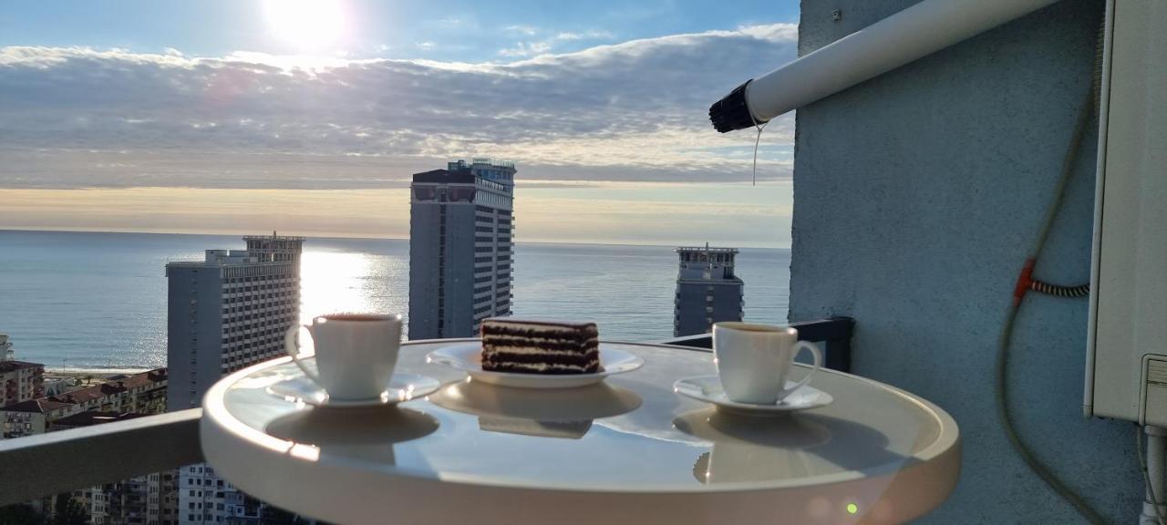Breeze Batumi Apartment Luaran gambar