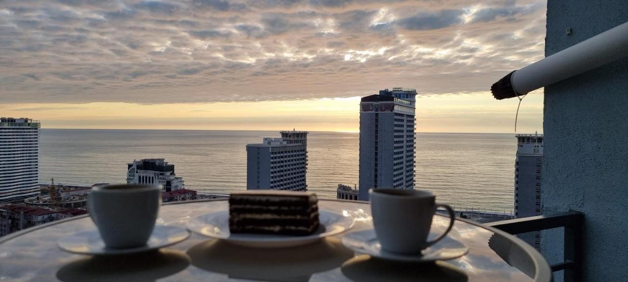Breeze Batumi Apartment Luaran gambar