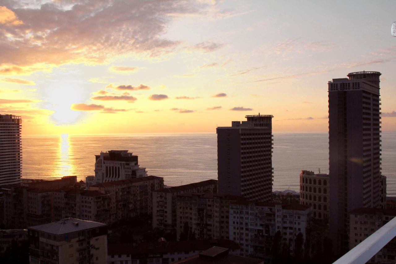 Breeze Batumi Apartment Luaran gambar