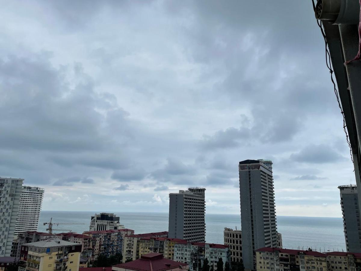 Breeze Batumi Apartment Luaran gambar