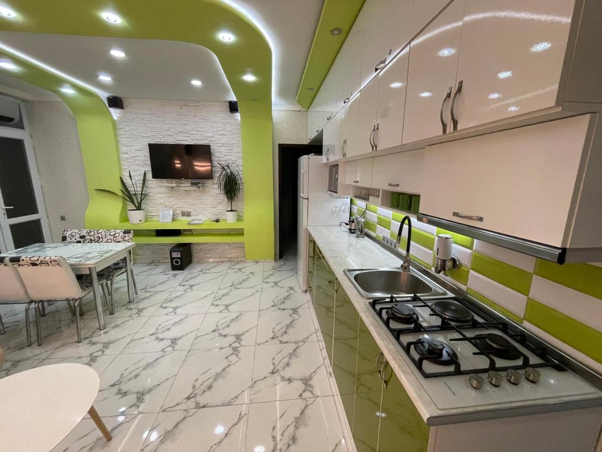 Breeze Batumi Apartment Luaran gambar